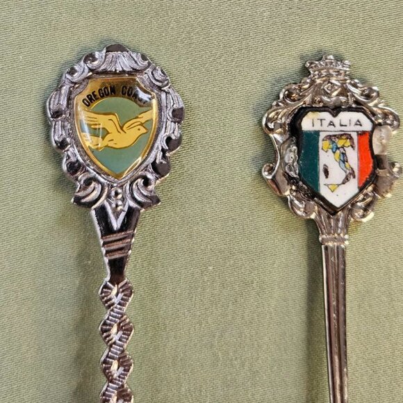 Set of 3 Vintage Souvenir & Dessert Spoons - Oregon Coast,‎ Italy and Plain - Picture 8 of 9